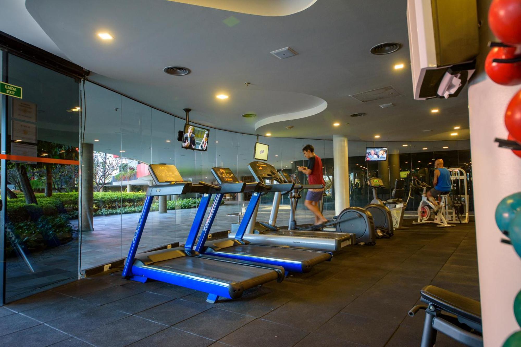 Royal Tulip Brasilia Alvorada Hotel Kültér fotó A treadmill